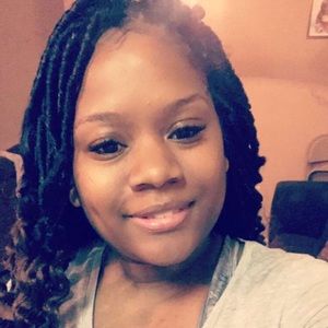 Meet your Posher, Mesha